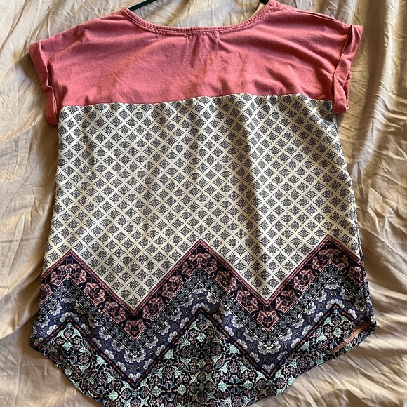 Very light and comfortable shirt. - Picture 4 of 4